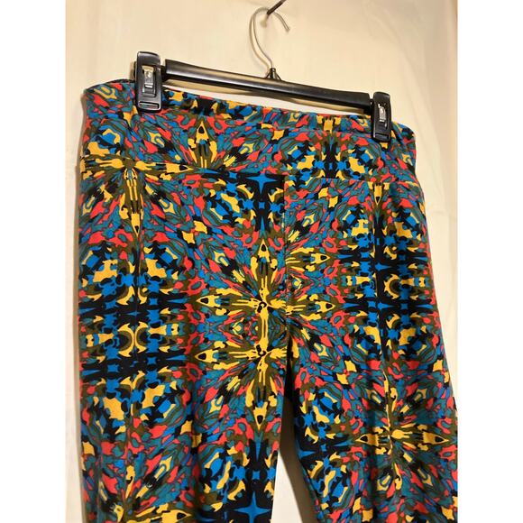 Lula Roe Patterned Leggings (Tall and Curvy) Bundle No Size. - Picture 4 of 9